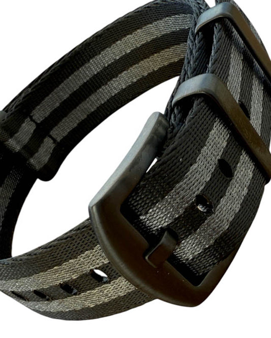 Nato Strap - Farbe grau schwarz mit schwarzer PVD Schliesse